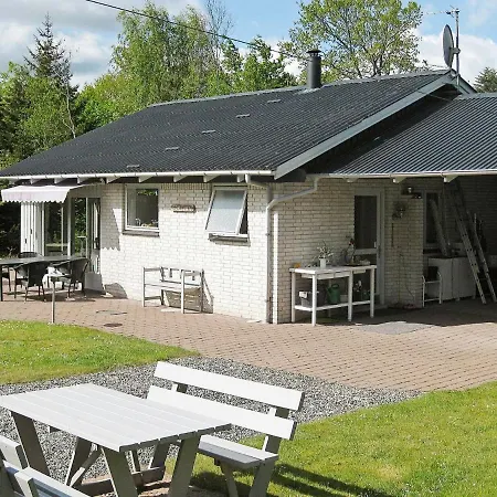Three-bedroom Holiday In 4 Thyholm