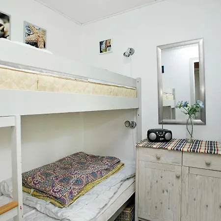 Three-bedroom Holiday In 4 Thyholm